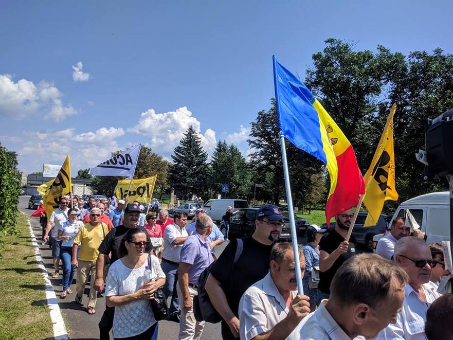 Mişcarea de Rezistenţă Naţională ACUM a organizat un protest la