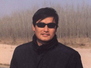Cheng Guangchengg, activist orb pentru drepturile omului, numit de Time Magazine dreptul unul dintre drept unul dintre “Primii 100 de oameni in 2006 care Modealaza Lumea Noastra.” 