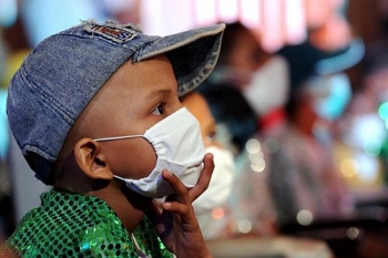 Un baiat indian bolnav de cancer (PAL PILLAI / AFP / Getty Images)