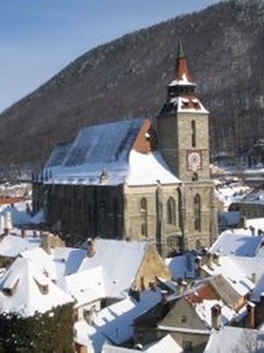 Biserica Neagră din Braşov - vedere de ansamblu. (ro.wikipedia.org)
