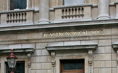Fatada cladirii Royal Astronomical Society 