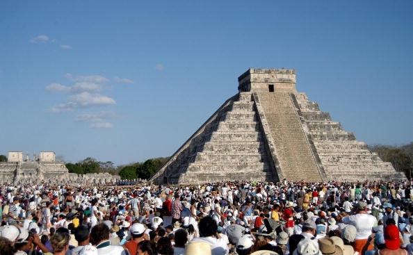 Piramida lui Quetzalcoatl din celebrul sit prehispanic din Teotihuacan.