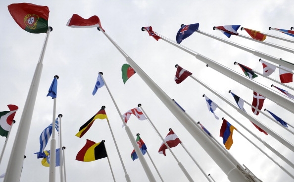 Steagurile ţărilor membre NATO. (RAFA RIVAS / AFP / Getty Images)
