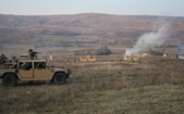 Exerciţiu al militarilor români desfăşurat în Poligonul Cincu. (Vali Ciob&icirc;rc&#259; / www.mapn.ro)