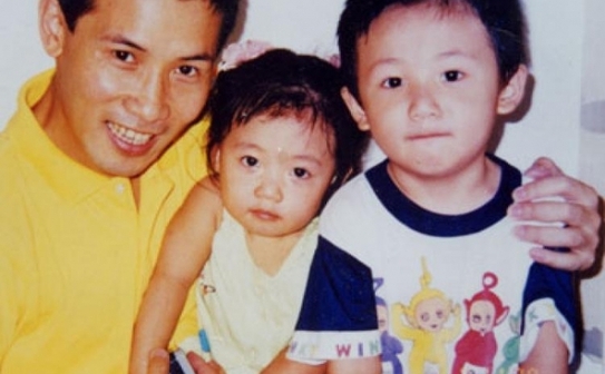 Zhang Yuhui impreuna cu familia inainte de a fi arestat pentru ca a lucrat pentru websitul Epoch Times (The Epoch Times)