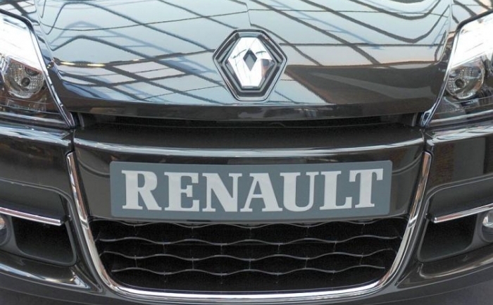 Logo-ul firmei Renault, pe unul dintre produsele firmei (Eric Piermont / AFP / Getty Images)