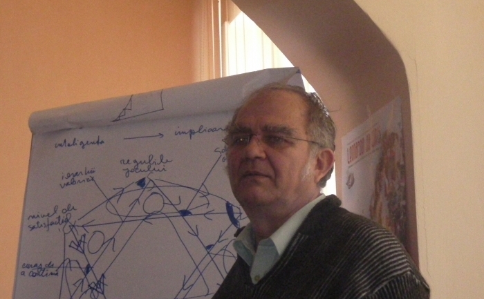 Profesorul Florian Colceag, matematician, specialist în educaţia copiilor supradotaţi, ï»¿presedintele IRSCA Education Romania 
