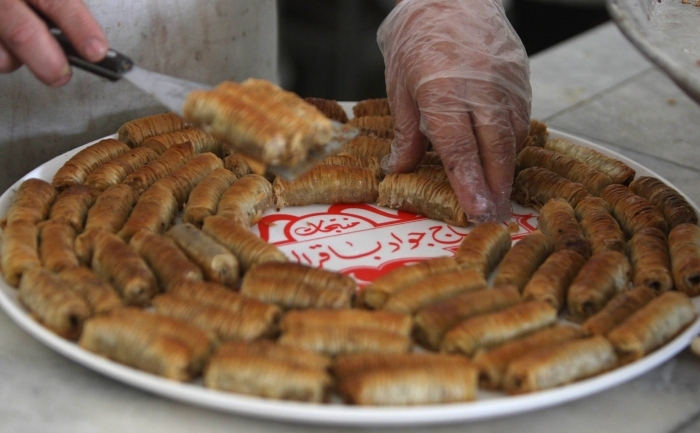 Platou cu dulciuri orientale. (AHMAD AL-RUBAYE / AFP / Getty Images)