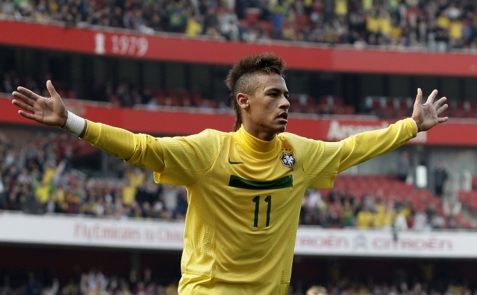 Tânărul atacant brazilian Neymar, noua vedetă a fotbalului mondial