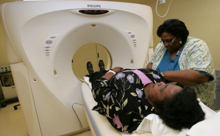 Un studiu a aratat ca CT scanurile pot cauza un cancer de plamani mai sever decat razele X conventionale (Justin Sullivan / Getty Images)