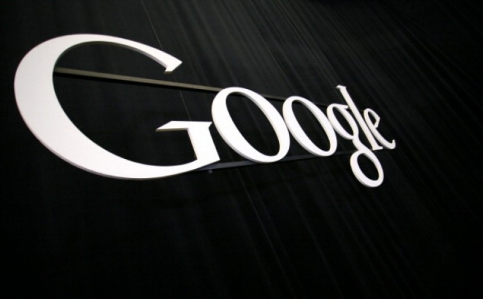 Logo-ul Google la sediul Google din Mountain View, California