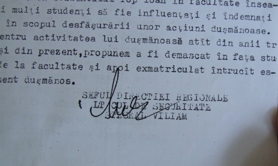 Fragment din documentul Securitatii care cerea exmatricularea domnului Pop Ioan, semnat Lt. Col. Steskal Viliam.