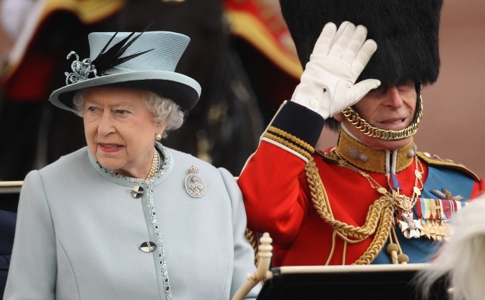 Regina Elisabeta a II-a a Marii Britanii şi-a sărbătorit sâmbătă cu pompă a 85-a aniversare