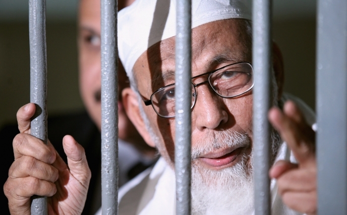 Clericul radical Abu Bakar Ba'asyir, condamnat pentru organizarea unei tabere jihadiste de antrenament