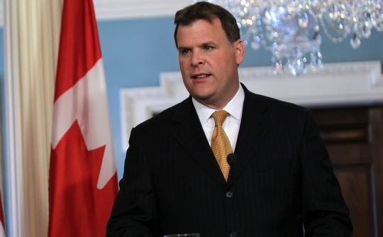 Ministrul canadian de externe, John Baird