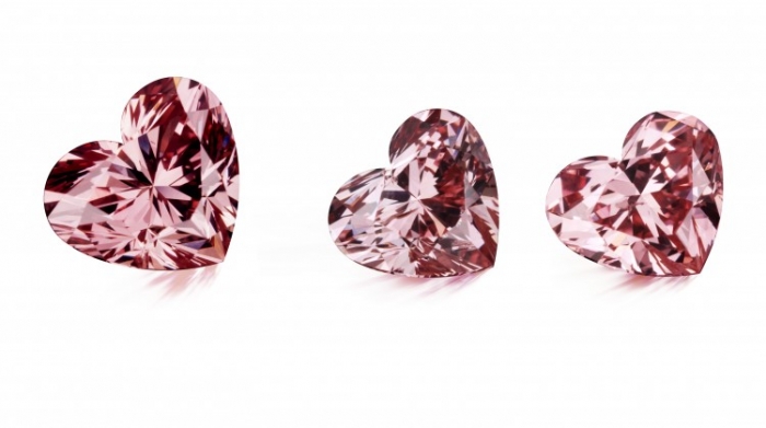 Suita Argyle Semper, un trio de diamante roz, o oferta rara. Numai aprox 50 de diamante sunt vindute pe an la Argyle Pink Diamonds Annual Signature.