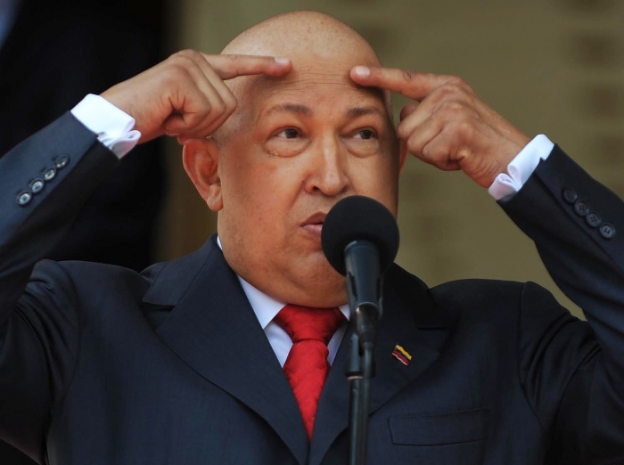 Presedintele Venezuelei, Hugo Chavez, vorbind despre sedintele de chemoterapie care l-au impins sa se rada in cap (JUAN BARRETO / AFP / Getty Images)