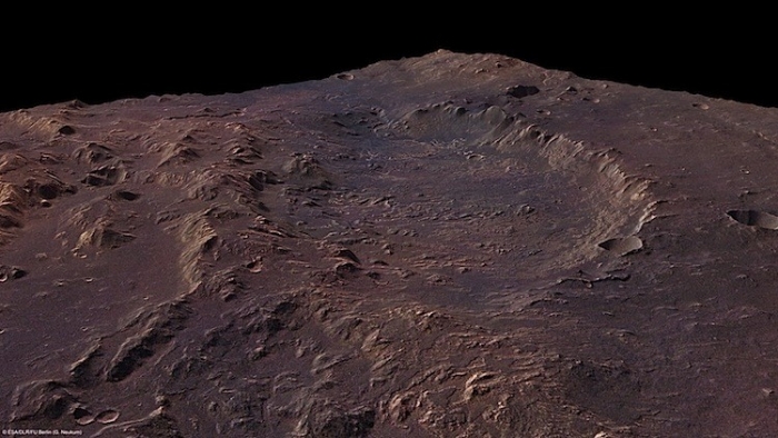 Craterul Eberswalde de pe Marte s-a format cu peste 3,7 miliarde de ani in urma. MArginea craterului este intacta numai in partea de nord-est. Restul a fost acoperit de craterul Holden, format mult mai recent