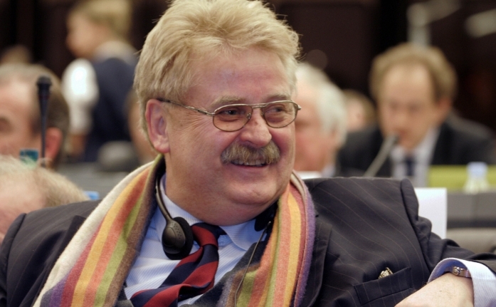 Presedintele Comitetului de Politica Externa al Parlamentului European, Elmar Brok. (GERARD CERLES / AFP / Getty Images)