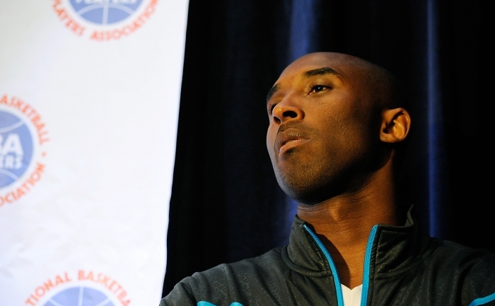 Jucătorul-vedetă al echipei Los Angeles Kings, Kobe Bryant. (Patrick McDermott / Getty Images)