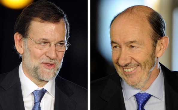 Premierul spaniol Mariano Rajoy şi rivalul socialist Alfredo  Perez Rubalcaba. (DOMINIQUE FAGET/AFP/Getty Images)