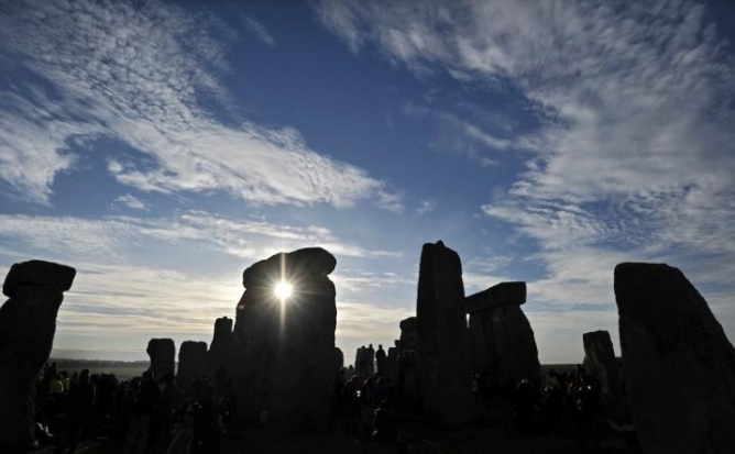 Stonehenge, monument antic în partea de sud a Angliei, construit acum aproximativ 5.000 de ani