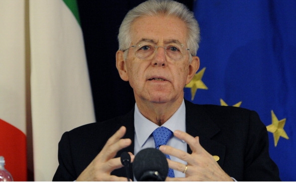 Premierul italian, Mario Monti. (JEAN-CHRISTOPHE VERHAEGEN/AFP/Getty Images)