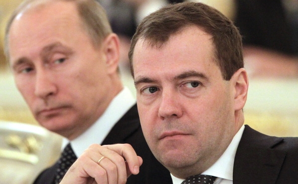 Liderii de la Kremlin, preşedintele rus Vladimir Putin şi primul-ministru Dimitri Medvedev