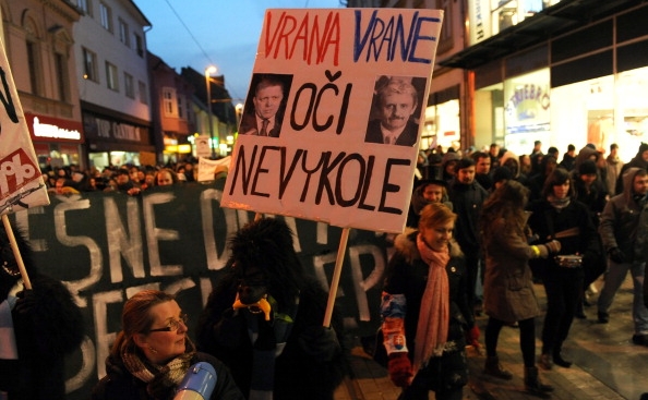 Slovacii au manifestat la Bratislava împotriva corupţiei.