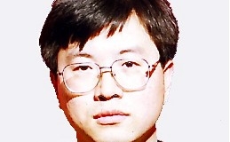 Zhou Xiangyang înainte de arestarea şi torturarea sa.