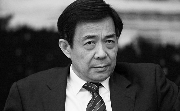 
Bo Xilai, secretarul de partid al municipalităţii Chongqing în martie 2010. Bo Xilai şi primarul Huang Qifan au ratat o importantă conferinţă joi, şi absenţa lor a alimentat speculaţiile cu privire la posibila lor arestare
