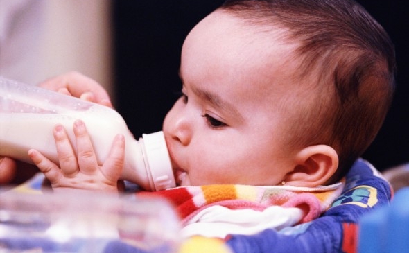 Bebeluşii vor fi hrăniţi cu lapte praf provenit din donaţii
