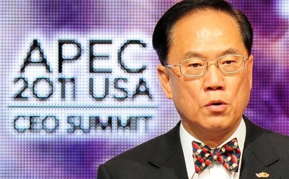 Donald Tsang, şeful executiv al Summit-ului APEC CEO, în Honolulu, Hawaii pe 11 noiembrie 2011.