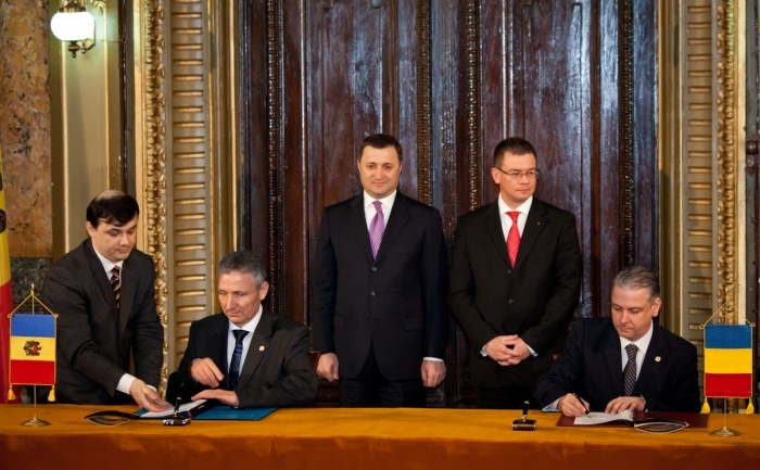 Documentele semnate la reuniunea de sâmbătă de la Iaşi a guvernelor  României şi Republicii Moldova ar putea da un nou impuls relaţiilor  economice dintre cele două state.