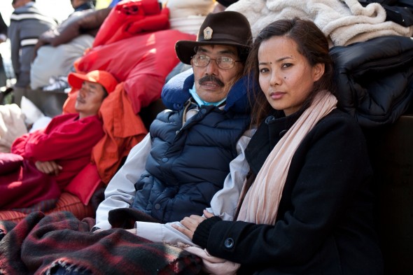 Dorjee Gyalpo şi fiica lui, Deden Gongma, în faţa sediului Organizaţiei Naţiunilor Unite pe 13 martie.