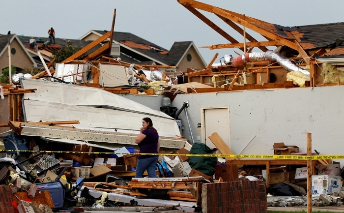 Dezastrul lăsat de tornade în Arlington, Dalllas, 3 aprilie 2012 (Tom Pennington / Getty Images)