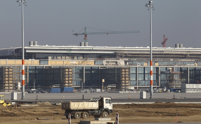 Noul aeroport din capitala Germaniei, Berlin Brandenburg International (BER), care va fi inaugurat peste două luni.