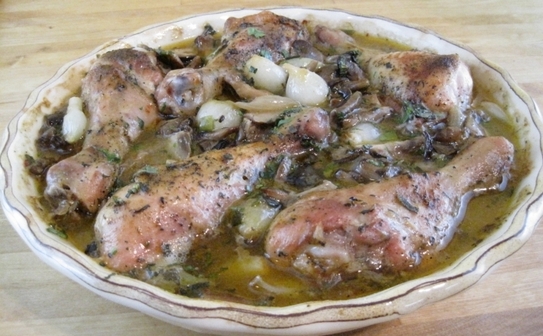 Pui la cuptor cu ciuperci şi arpagic (Maria Baciu / Epoch Times)