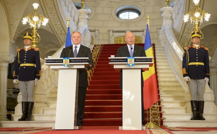 Preşedintele Traian Băsescu primeşte vizita preşedintelui Republicii Moldova, Nicolae Timofti, 3 mai 2012.