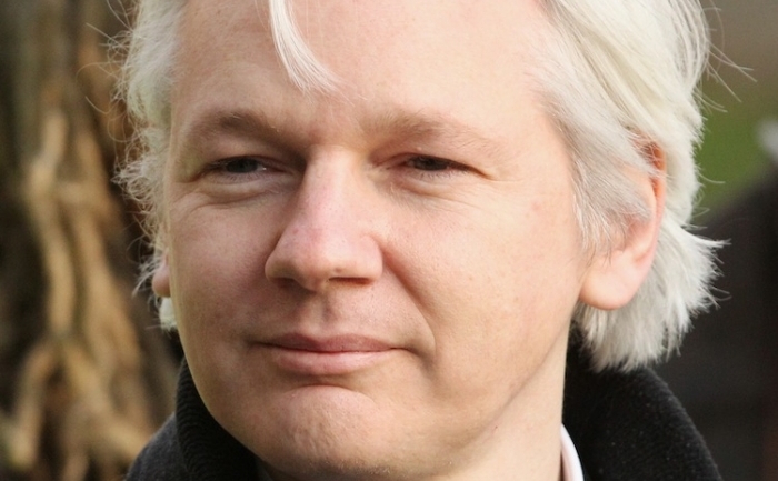Julian Assange, fondatorul WikiLeaks, ajunge la Curtea Supremă de Justiţie din Londra, pe 1 februarie