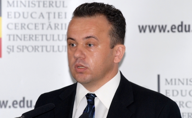 Conferinţă de presă la Ministerul Învăţământului, Liviu Pop, ministrul interimar (Epoch Times România)