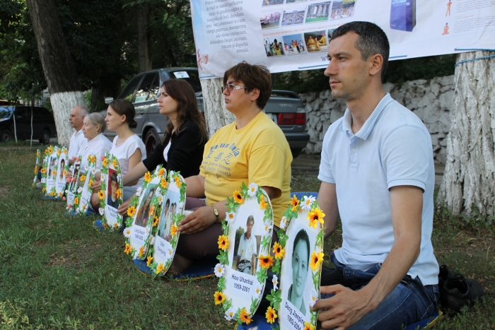 Comemorarea practicanţilor Falun Gong din China decedaţi în urma persecuţiilor Partidului Comunist Chinez