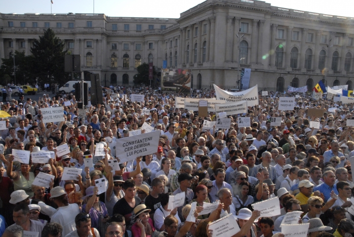 ﻿Miting de protest organizat în Piaţa Revoluţiei, de PDL (Epoch Times România)