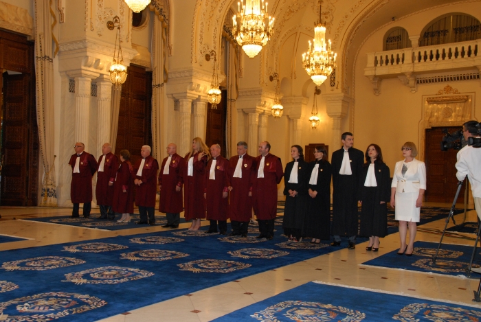 Magistraţi ai Curţii Constituţionale la Palatul Cotroceni, iunie 2012 (poză de arhivă)