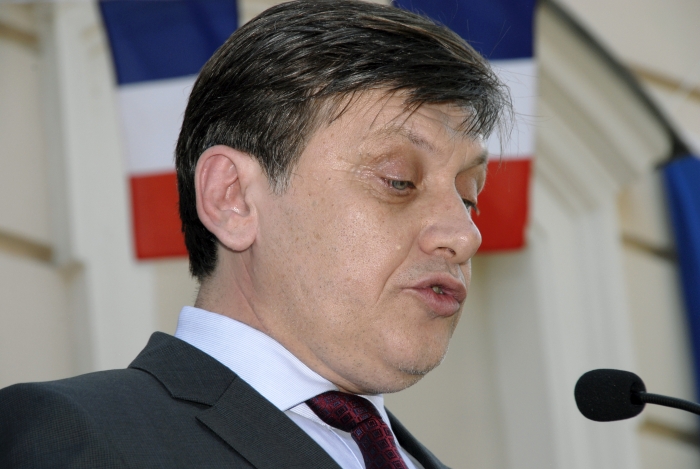 Crin Antonescu la recepţia de la Ambasada Franţei cu ocazia Zilei Nationale a Franţei (f)