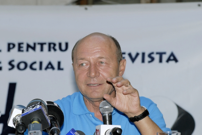 Întâlnire a societăţii civile cu Traian Băsescu la Grupul de Dialog Social