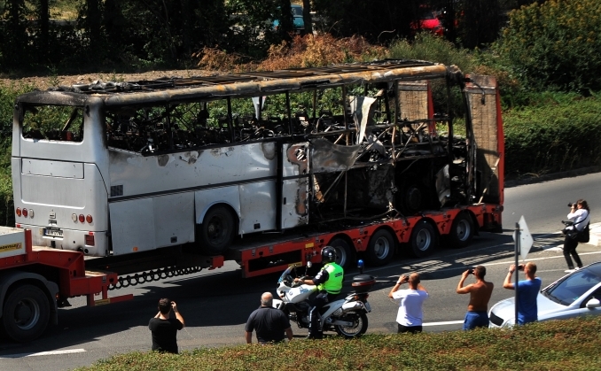 Atacul terorist de la aeroportul din Burgas, în care şapte persoane şi-au pierdut viaţa.