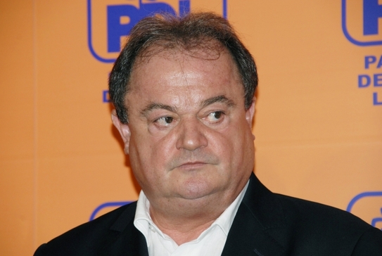 Vasile Blaga preşedintele PDL la conferinta de presa (Epoch Times România)