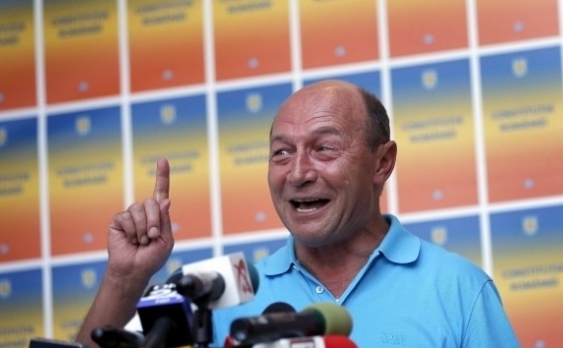 Traian Băsescu la o conferinţa de presă, 5 august 2012