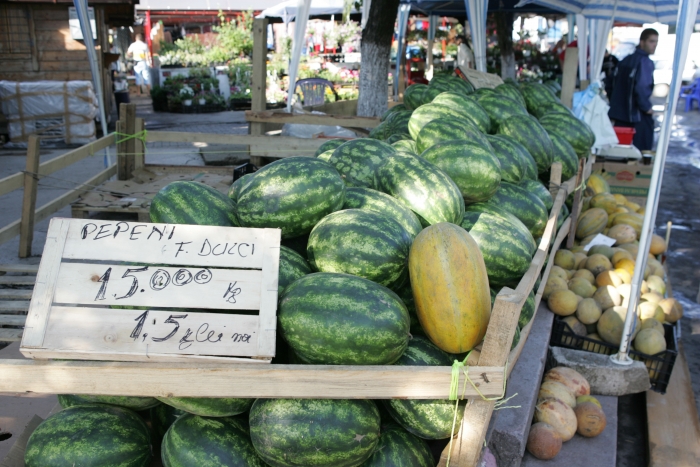Piaţă agro alimentară,legume şi fructe, preţuri
